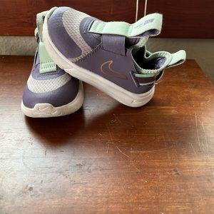 Nike shoes, toddler girl, size 6